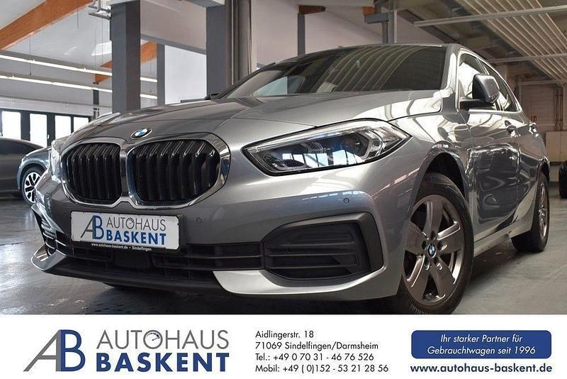 Grau Gebraucht 2022 BMW 118 Advantage Kleinwagen | 19.890 € (Guter Preis) - Bild 1/4