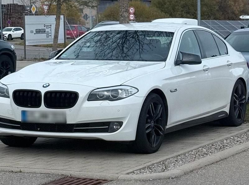 Gebraucht BMW 525 218 PS (160 kW) 2013 Weiß Limousine