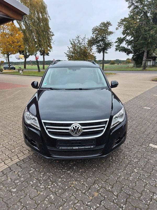 Schwarz Gebraucht 2009 VW Tiguan Sportline SUV | 4.499 € (Superpreis) - Bild 1/4