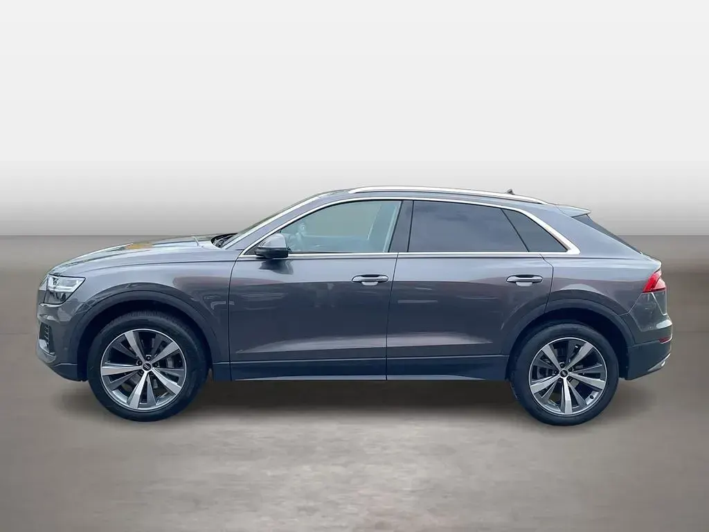 Gebraucht Audi Q8 Ambiente 286 PS (210 kW) 2022 Samuraigrau metallic SUV