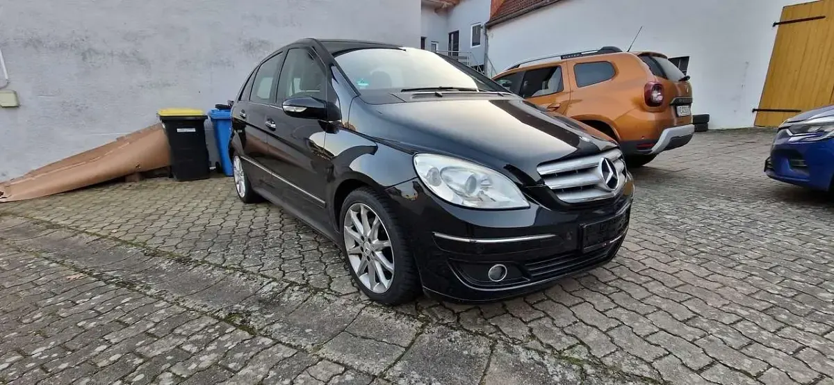 Gebraucht Mercedes 200 140 PS (102 kW) 2006 Schwarz
