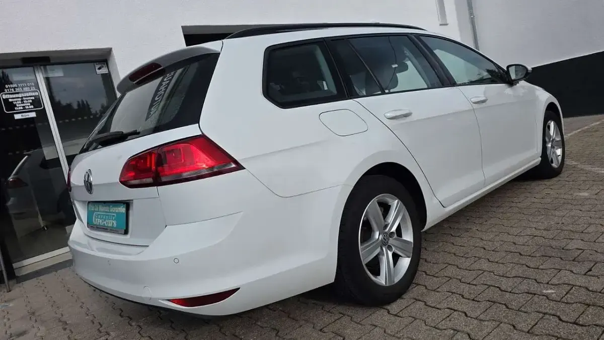 Usado VW Golf VII 116 HP (85 kW) 2018 Branco Carrinha