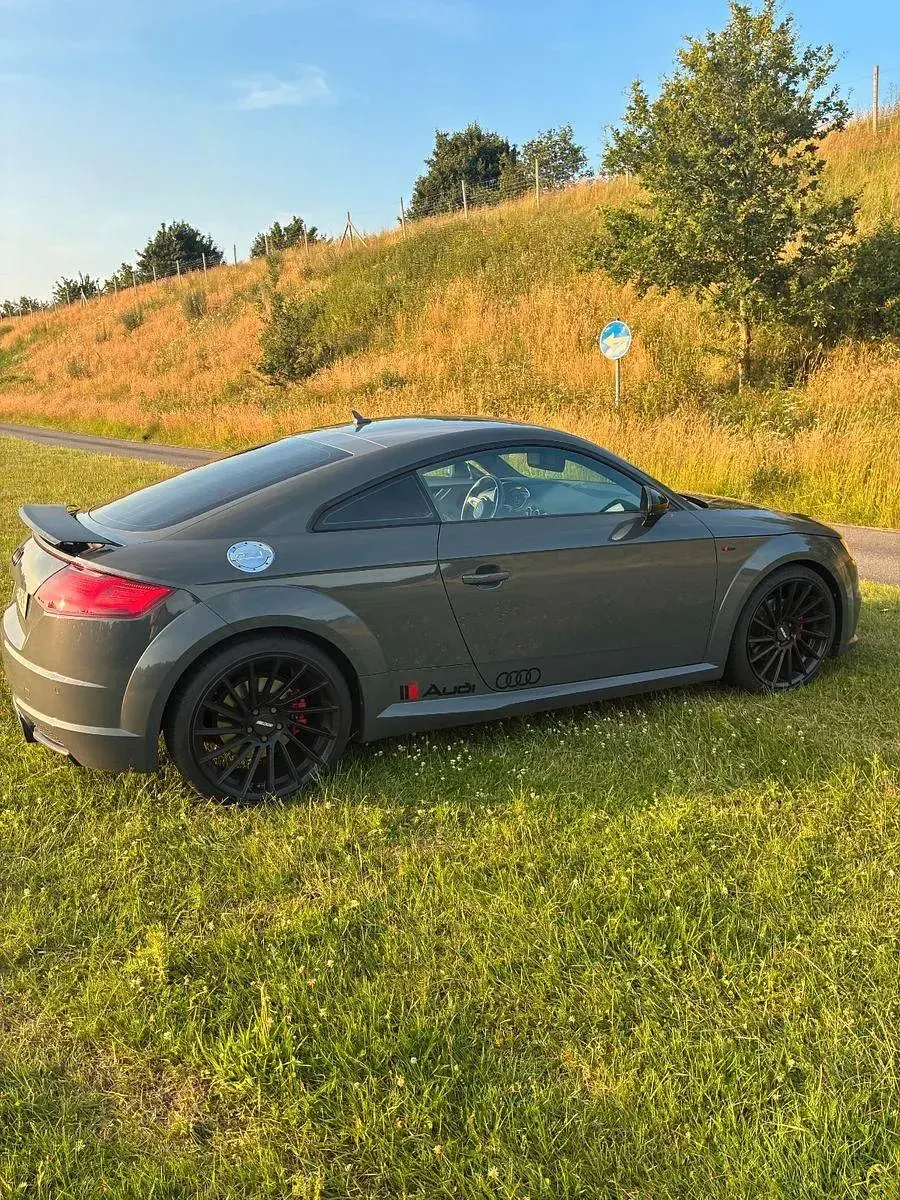 Gebraucht Audi TT S-Line 230 PS (169 kW) 2015 Grau Coupé