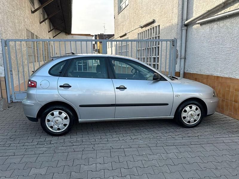 Gebraucht Seat Ibiza Fresh 75 PS (55 kW) 2004 Silber Kleinwagen