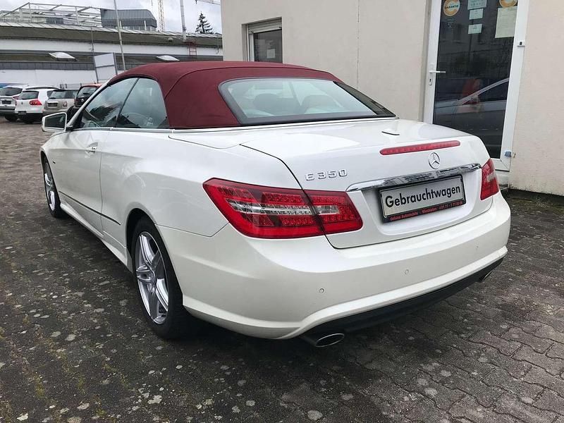 Gebraucht Mercedes E350 AMG line 306 PS (225 kW) 2012 Weiß Cabrio