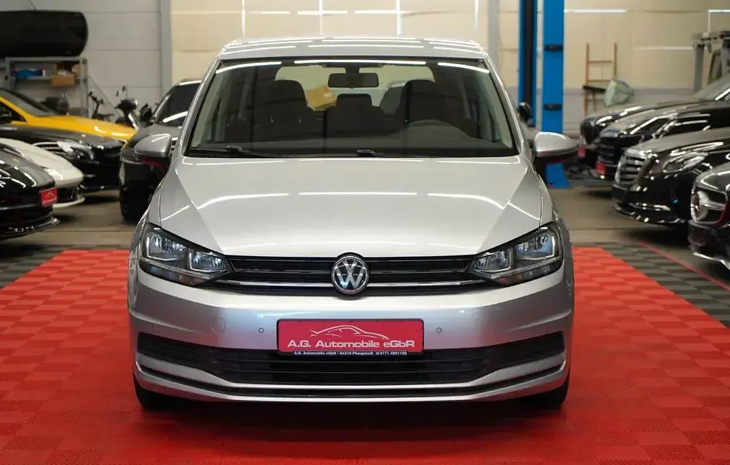 Gebraucht VW Touran 110 PS (80 kW) 2017 Silber Van / Kleinbus