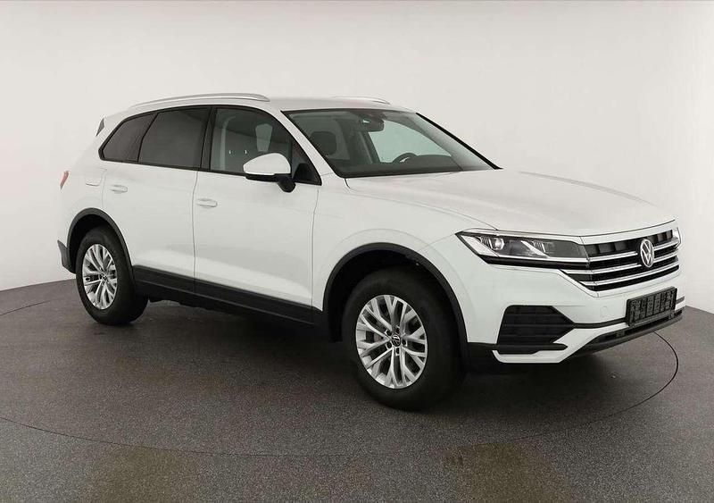 Pure white Neu 2025 VW Touareg SUV | 57.595 € (Superpreis) - Bild 1/4