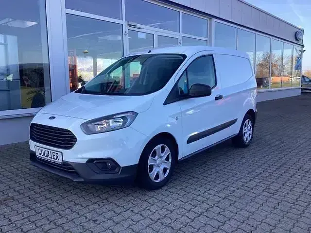 Gebraucht Ford Transit Trend 101 PS (74 kW) 2020 Frozen white Van