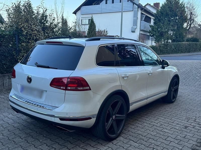 Gebraucht VW Touareg 340 PS (250 kW) 2015 Weiß SUV