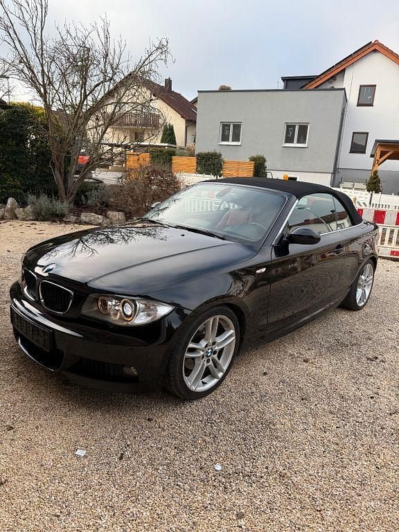 Schwarz Gebraucht 2009 BMW 125 Cabriolet M Sport Cabrio | 12.900 € (Fairer Preis) - Bild 1/4