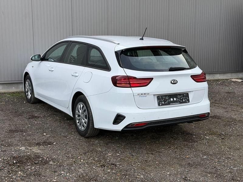 Gebraucht Kia Ceed Vision 101 PS (74 kW) 2020 Weiß Kleinwagen