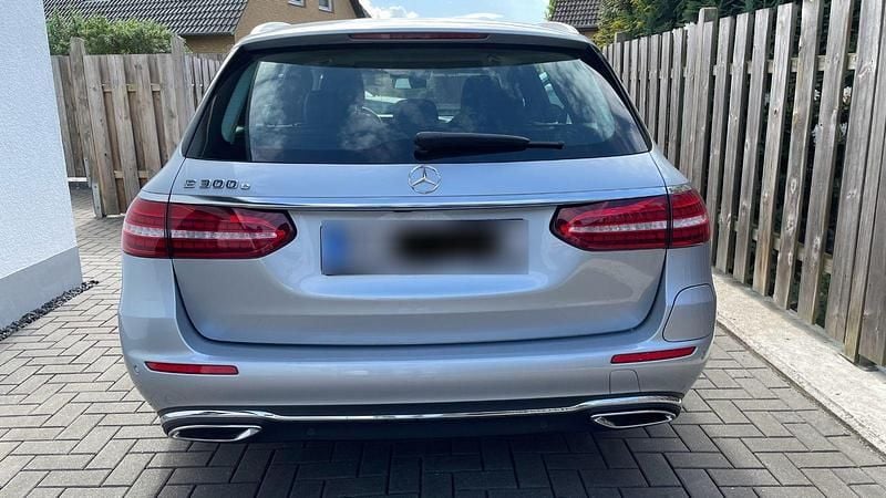 Gebraucht Mercedes E300 320 PS (235 kW) 2021 Silber Kombi