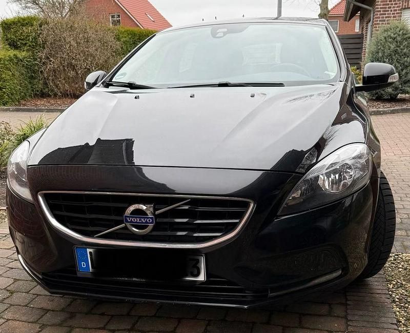 Gebraucht Volvo V40 Kinetic 114 PS (83 kW) 2013 Schwarz Limousine