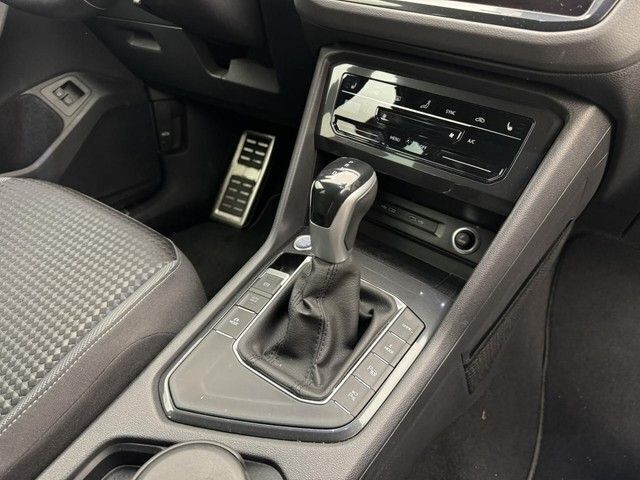 Gebraucht VW Tiguan Active 150 PS (110 kW) 2022 Kings red, metallic SUV