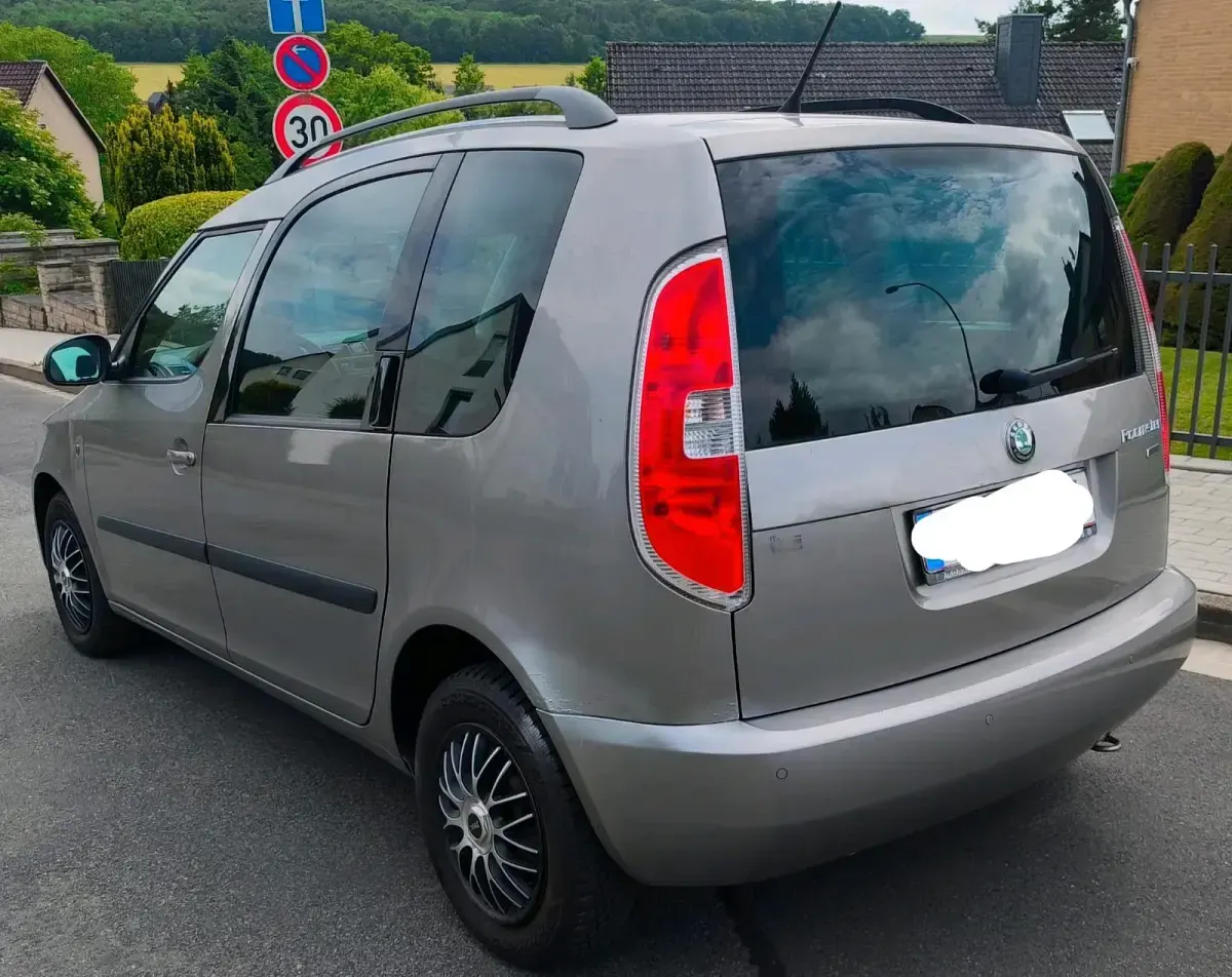 Gebraucht Skoda Roomster Style 86 PS (63 kW) 2011 Braun Van / Kleinbus