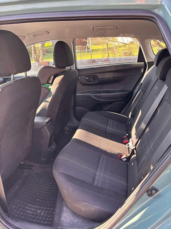 Gebraucht Hyundai i20 84 PS (61 kW) 2022 Grün Kleinwagen