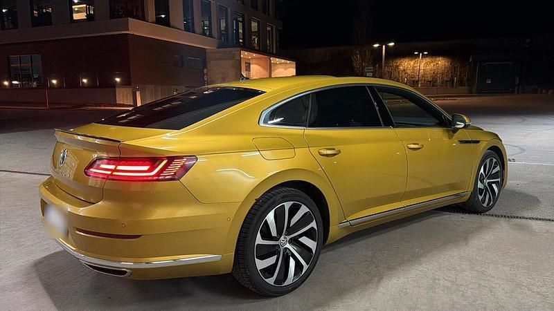 Gebraucht VW Arteon R-line 150 PS (110 kW) 2017 Gelb Kleinwagen