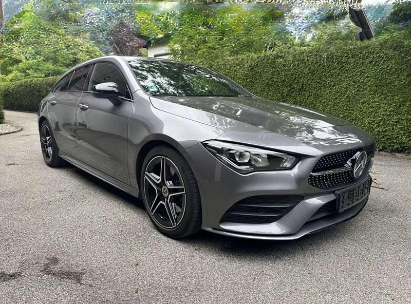 Gebraucht 2020 Mercedes CLA200 Shooting Brake AMG line Kombi | 29.500 € (Teuer) - Bild 1/4