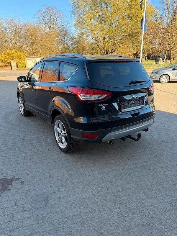 Gebraucht Ford Kuga 180 PS (132 kW) 2015 Schwarz SUV