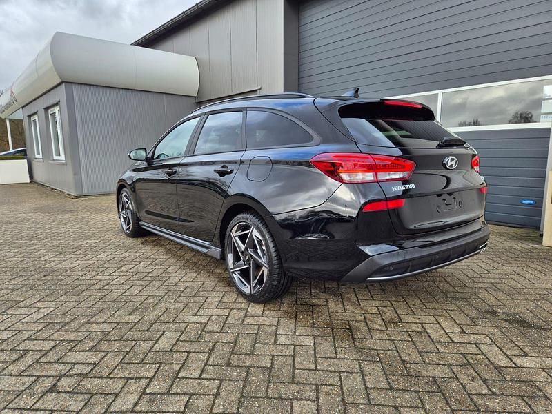Neu Hyundai i30 N Line 150 PS (110 kW) 2026 Abyss black Kombi