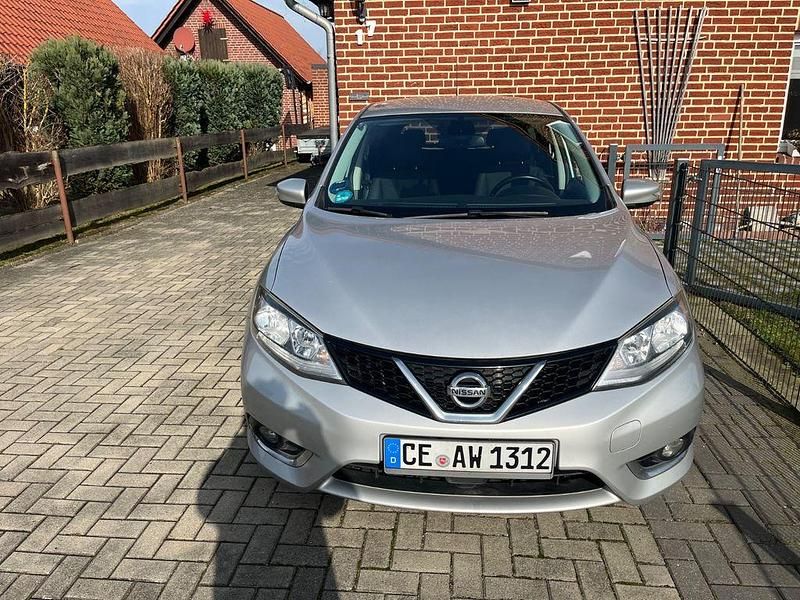 Gebraucht Nissan Pulsar N-Connecta 116 PS (85 kW) 2016 Silber Kleinwagen