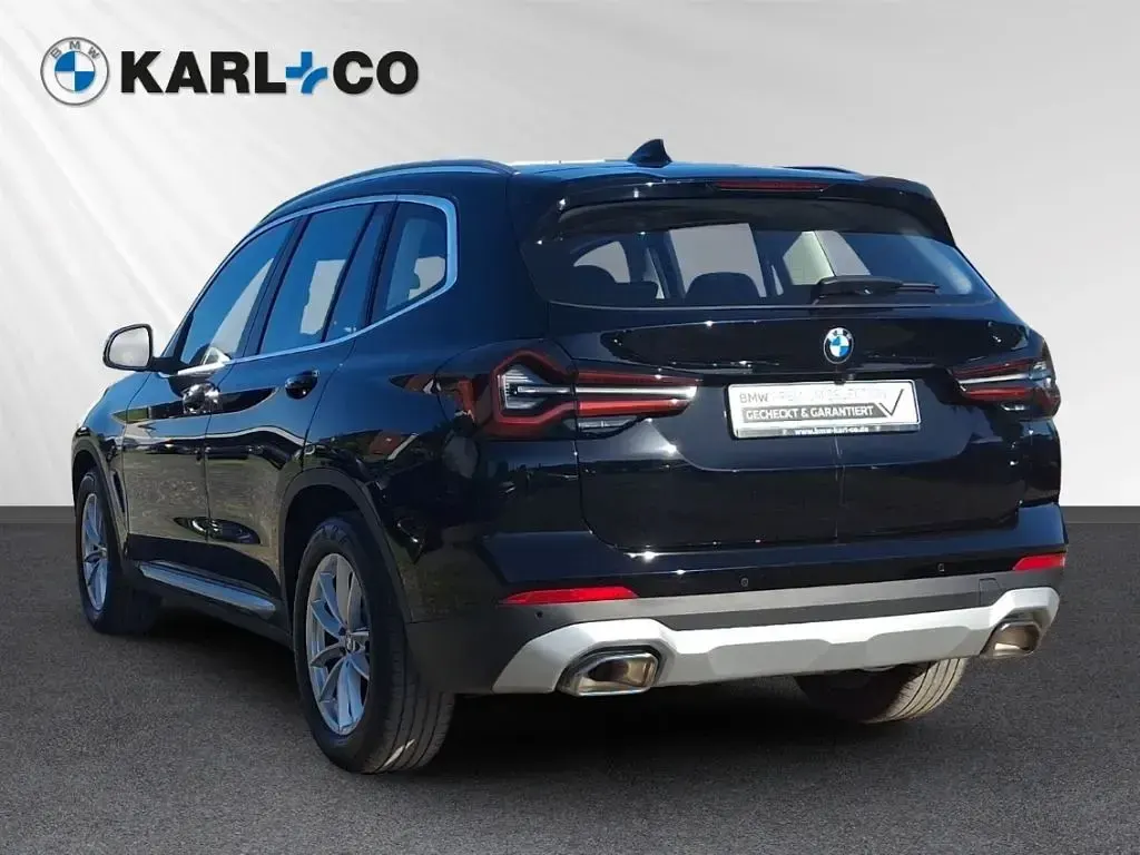Używany BMW X3 Efficient Dynamics 190 KM (139 kW) 2023 Czarny SUV