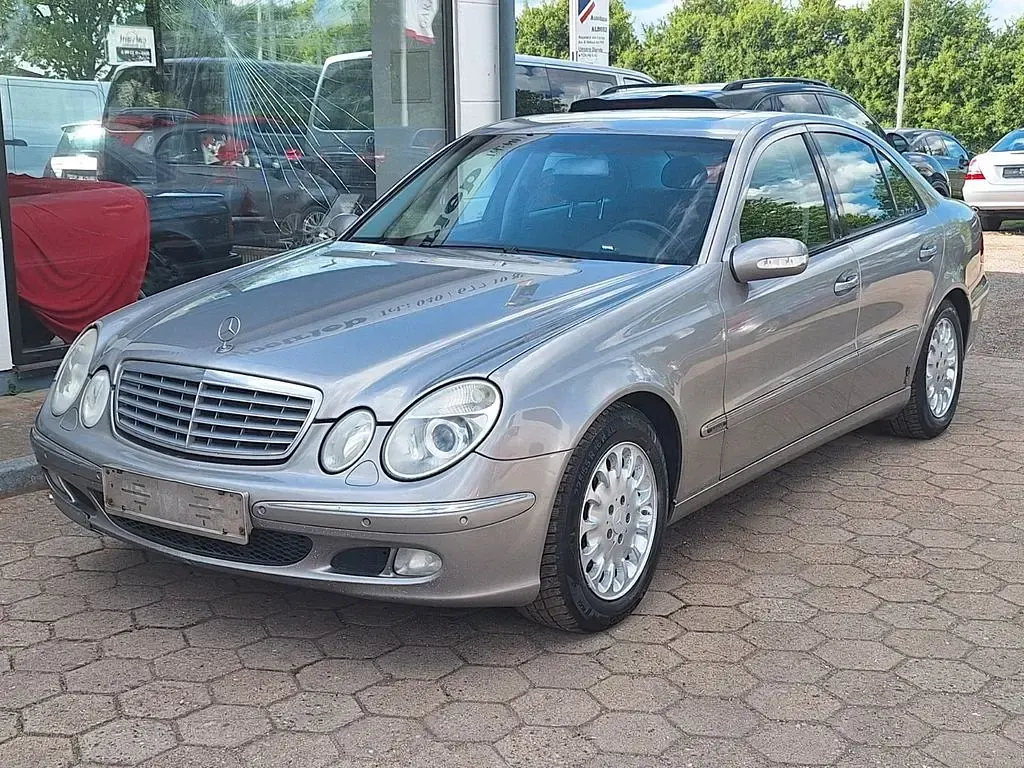 Gebraucht Mercedes E270 Elegance 177 PS (130 kW) 2005 Gold Limousine