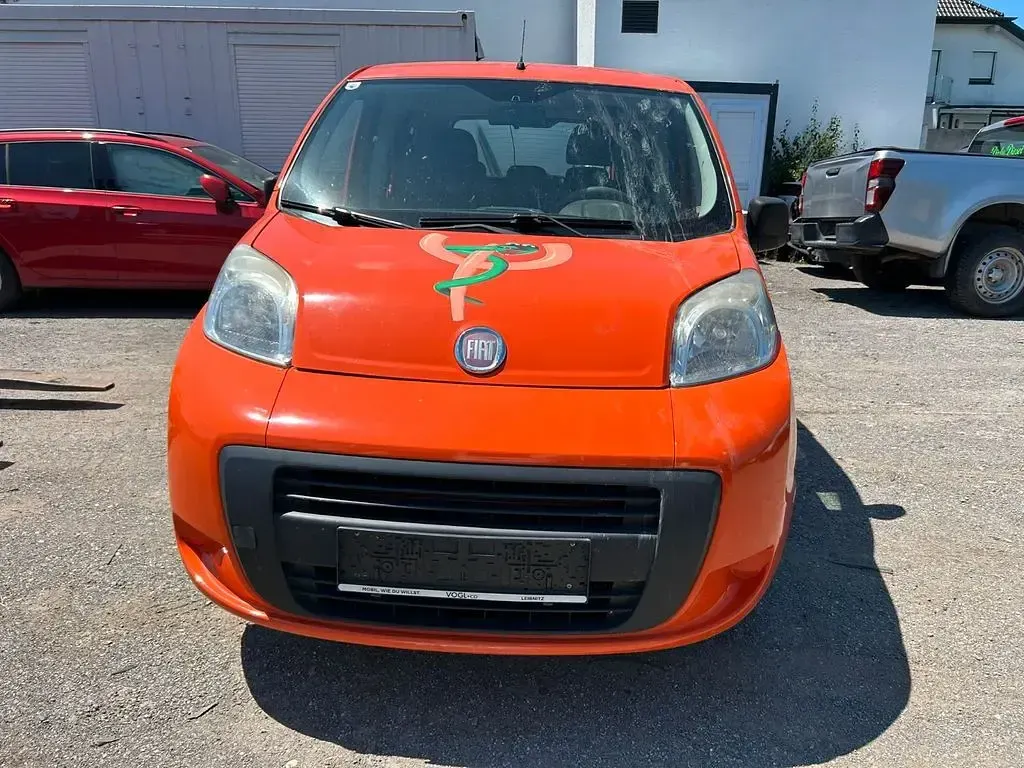 Gebraucht Fiat Qubo Active 73 PS (53 kW) 2010 Orange Van / Kleinbus