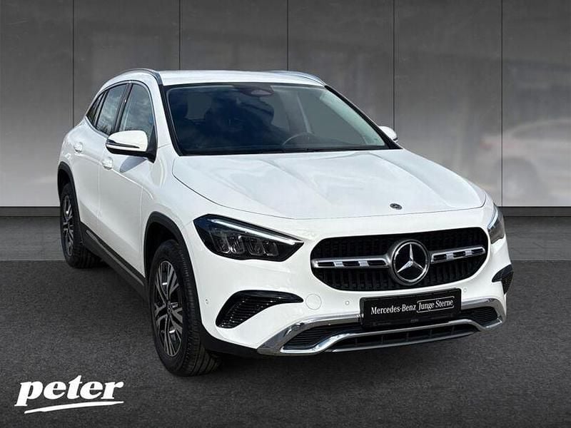 Gebraucht Mercedes GLA200 Progressive 163 PS (119 kW) 2024 Unilack polarweiß SUV