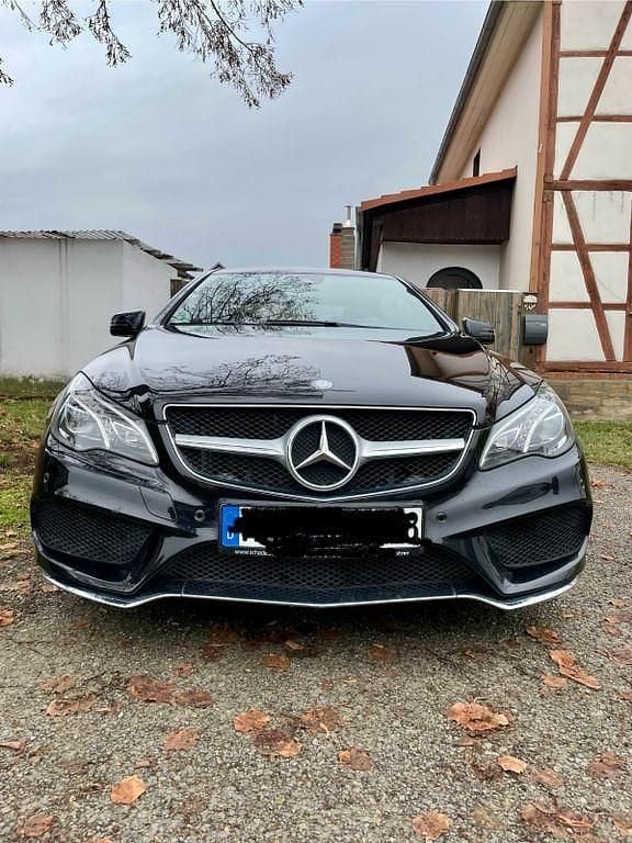 Schwarz Gebraucht 2016 Mercedes E200 Sport Edition Coupé | 18.999 € (Superpreis) - Bild 1/4