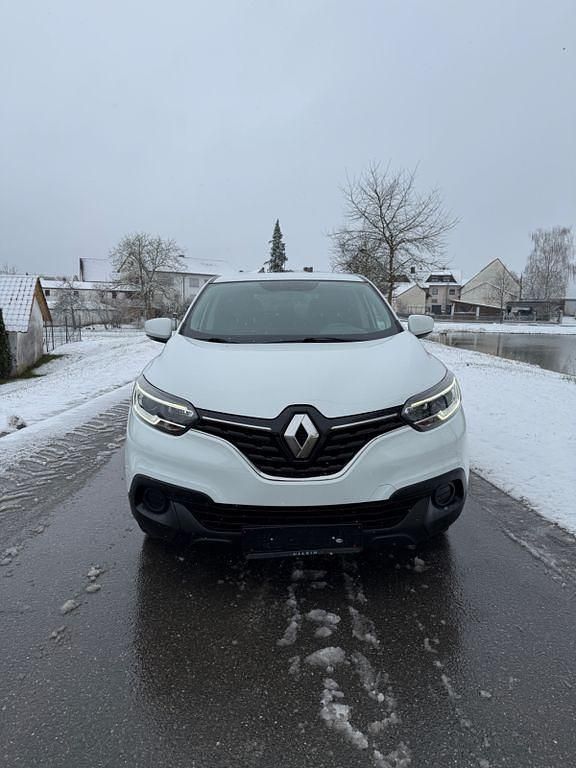 Gebraucht Renault Kadjar Life 131 PS (96 kW) 2017 Weiß SUV