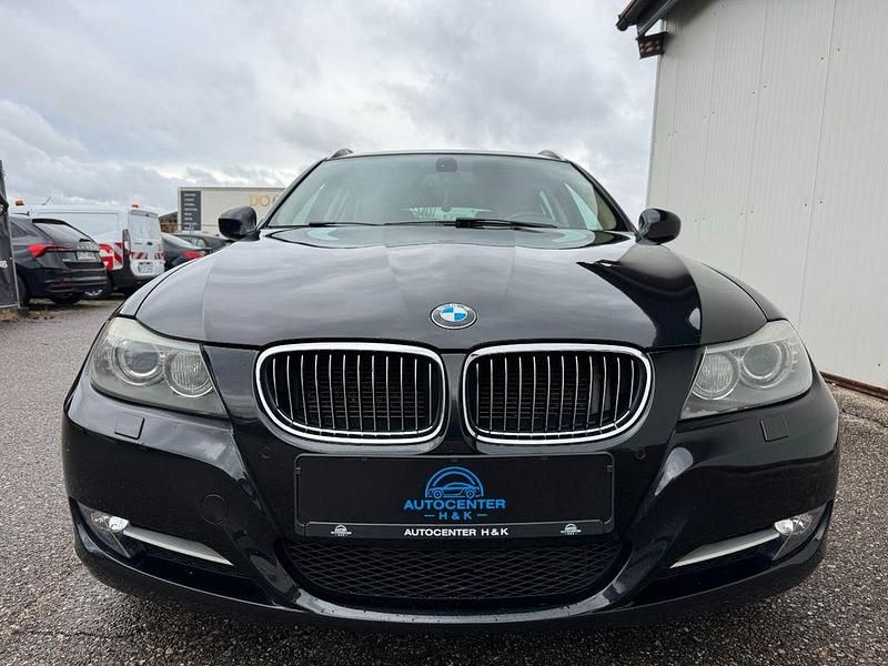 Gebraucht BMW 320 Performance 184 PS (135 kW) 2011 Schwarz Kombi