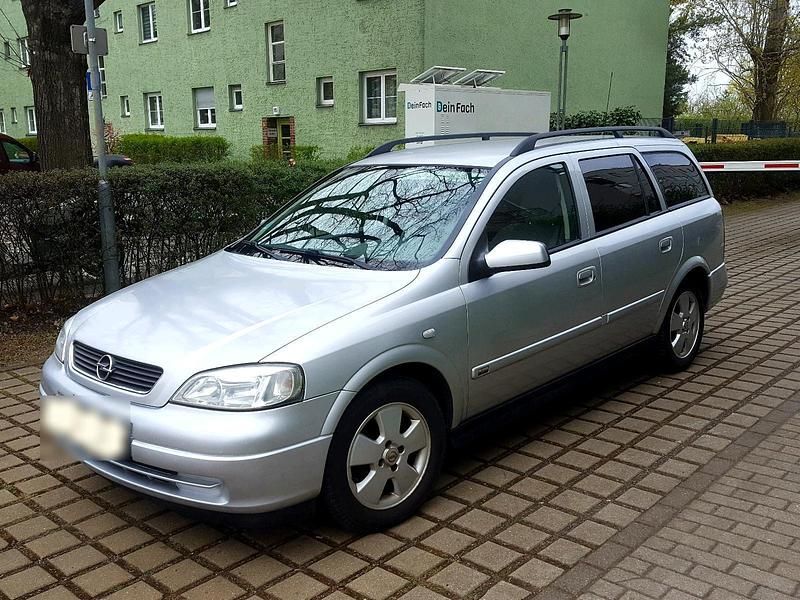 Gebraucht Opel Astra 101 PS (74 kW) 2003 Silber Kombi