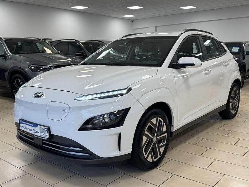 Weiß Gebraucht 2022 Hyundai Kona Select SUV | 15.440 € (Superpreis) - Bild 1/4