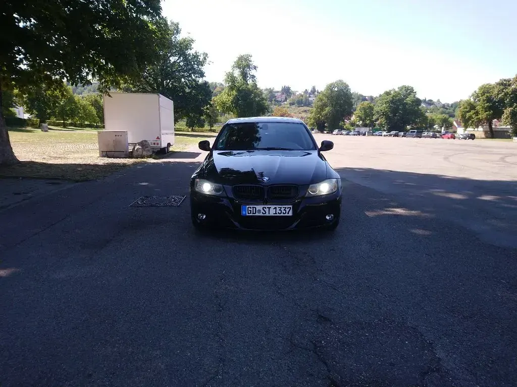 Gebraucht BMW 330 Performance 245 PS (180 kW) 2010 Schwarz Kombi