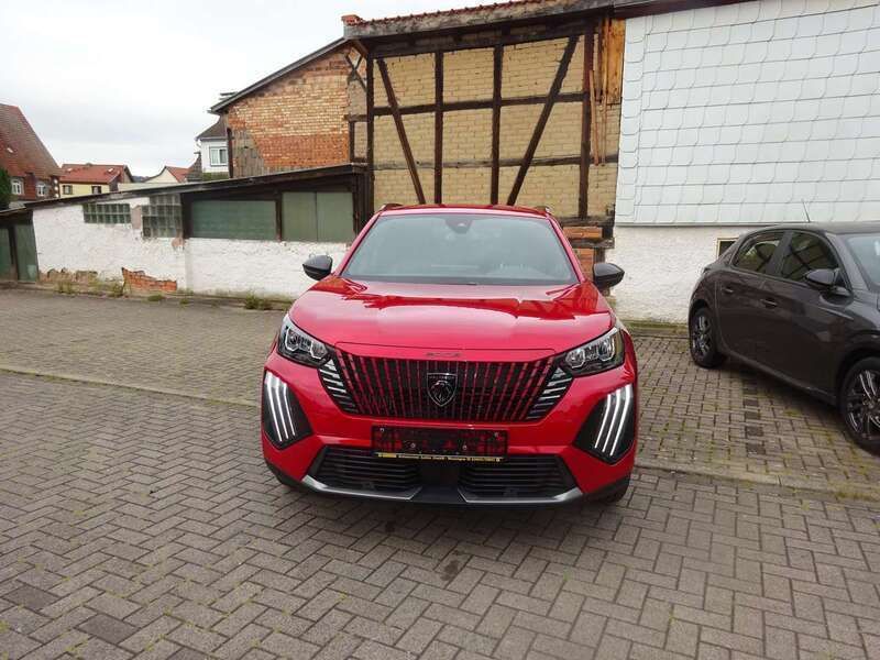 Lackierung elixierrot Gebraucht 2024 Peugeot 2008 Allure SUV | 24.300 € (Fairer Preis) - Bild 1/4