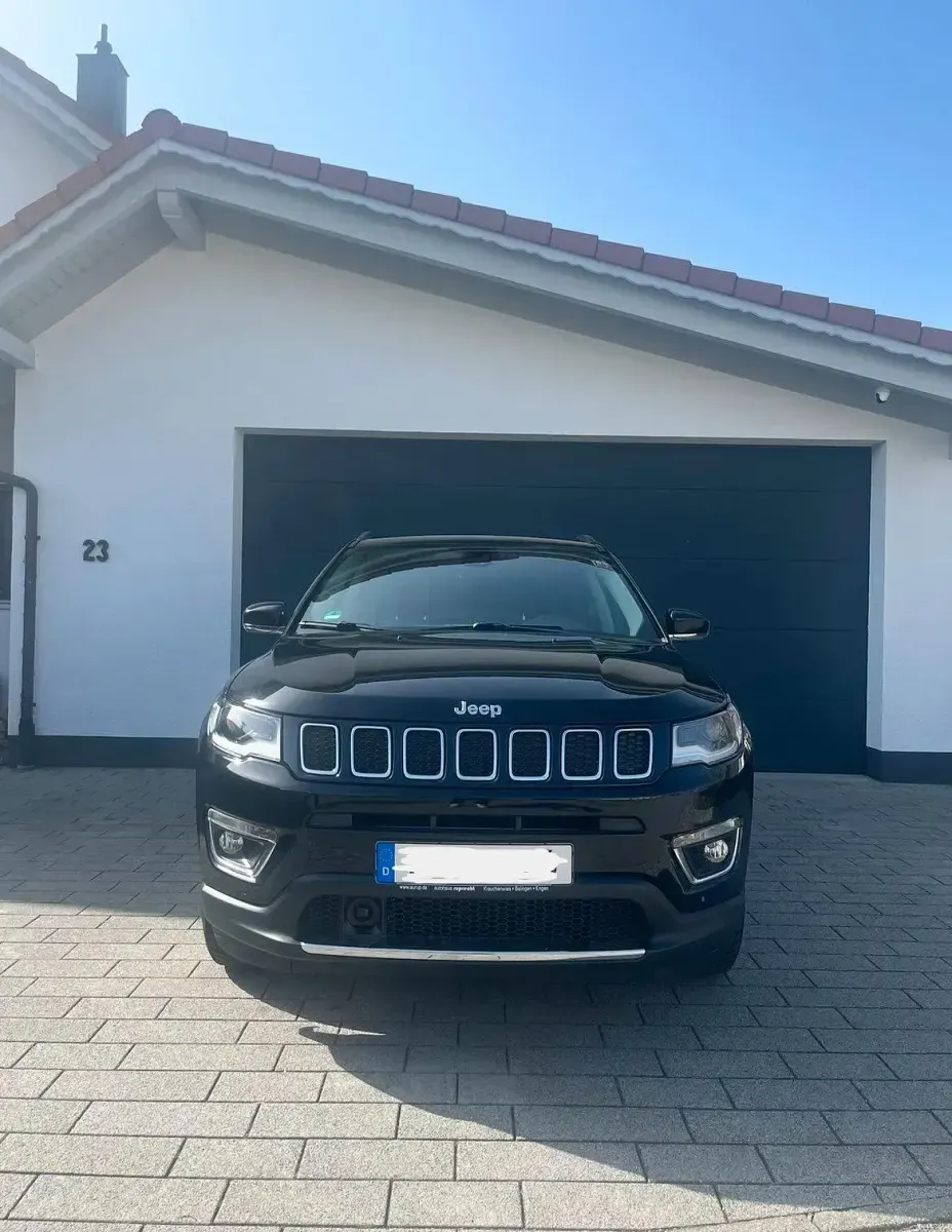 Gebraucht Jeep Compass 170 PS (125 kW) 2018 Schwarz SUV
