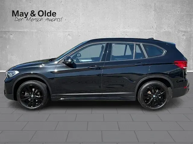 Gebraucht BMW X1 Sport Line 136 PS (100 kW) 2022 Schwarz SUV