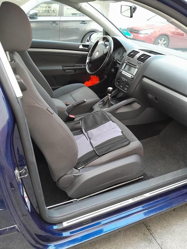 Gebraucht VW Golf IV 102 PS (75 kW) 2006 Blau Kleinwagen