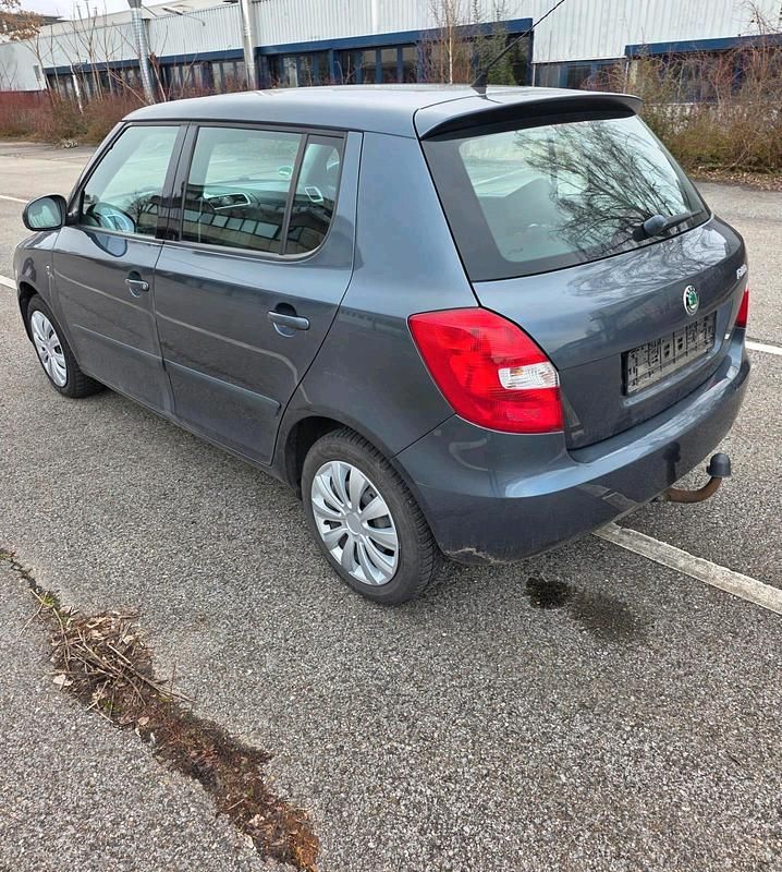Gebraucht Skoda Fabia 60 PS (44 kW) 2008 Grau Limousine