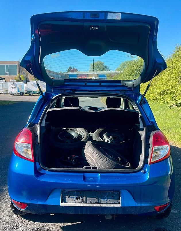 Brugt Renault Clio II 74 HK (54 kW) 2011 Blå Hatchback
