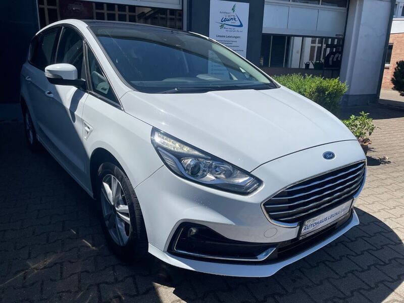 Gebraucht Ford S-MAX Titanium 190 PS (139 kW) 2020 Weiß Van / Kleinbus