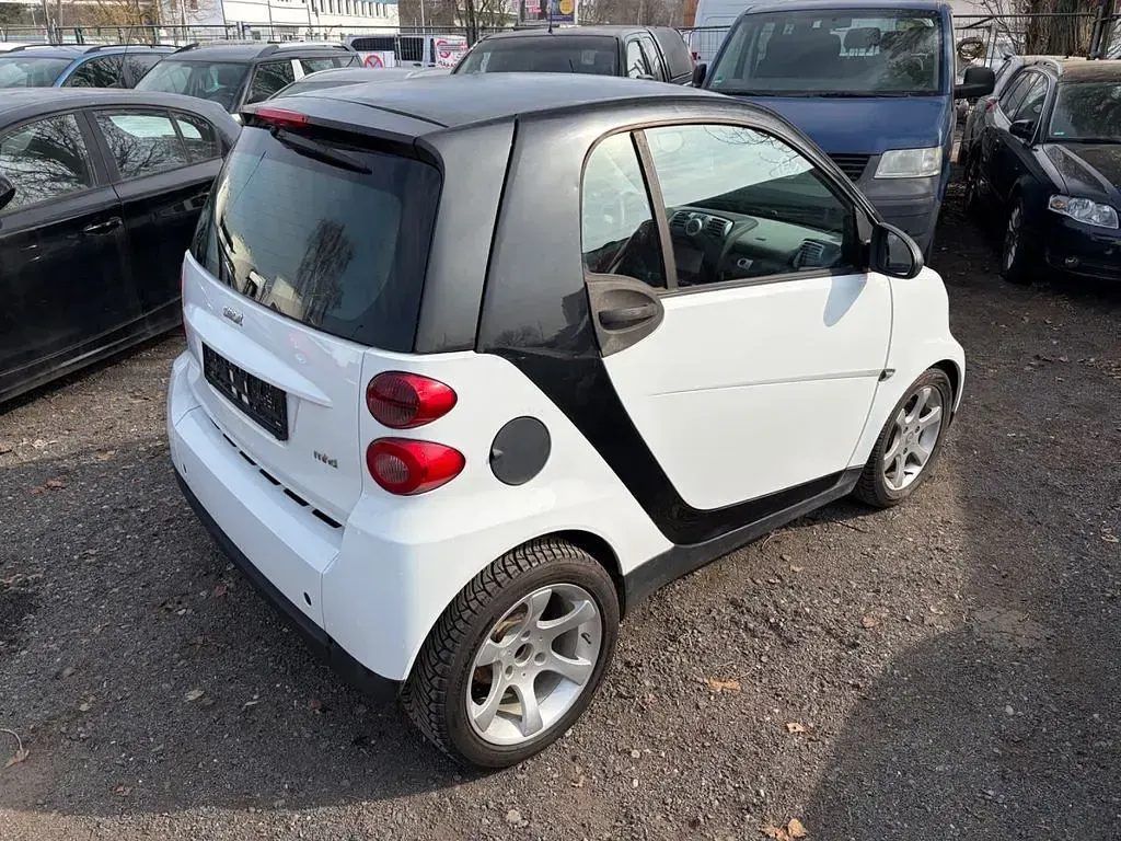 Gebraucht Smart ForTwo Coupé 71 PS (52 kW) 2010 Schwarz Coupé
