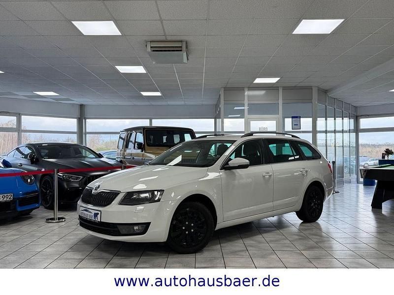 Gebraucht Skoda Octavia Elegance 150 PS (110 kW) 2014 Weiß Kleinwagen