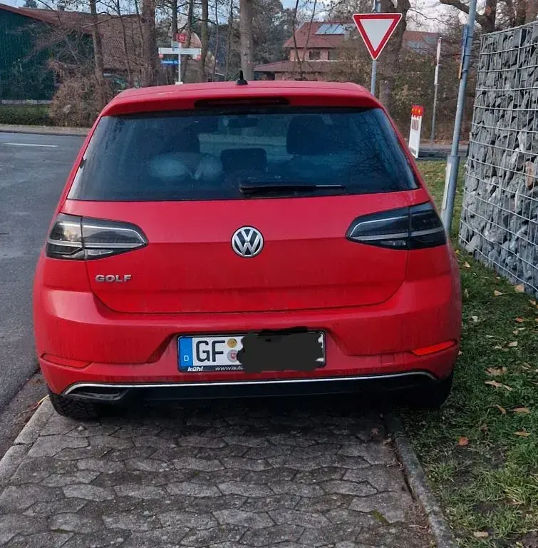 Gebraucht VW Golf VII Join 116 PS (85 kW) 2019 Rot Limousine