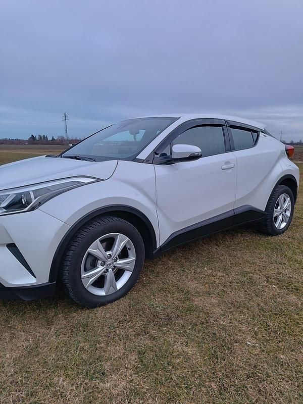 Gebraucht Toyota C-HR 116 PS (85 kW) 2017 Weiß SUV