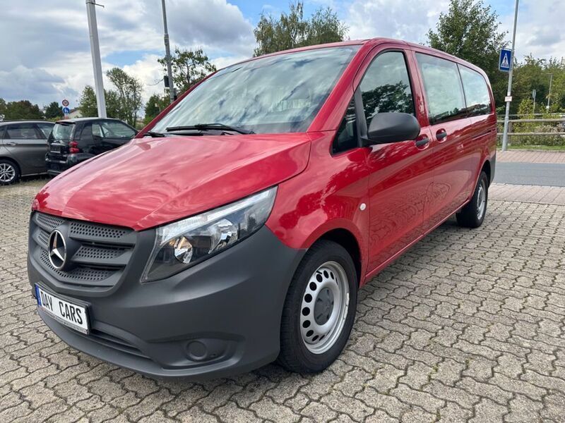 Rot Gebraucht 2020 Mercedes Vito Van / Kleinbus | 23.500 € (Fairer Preis) - Bild 1/4