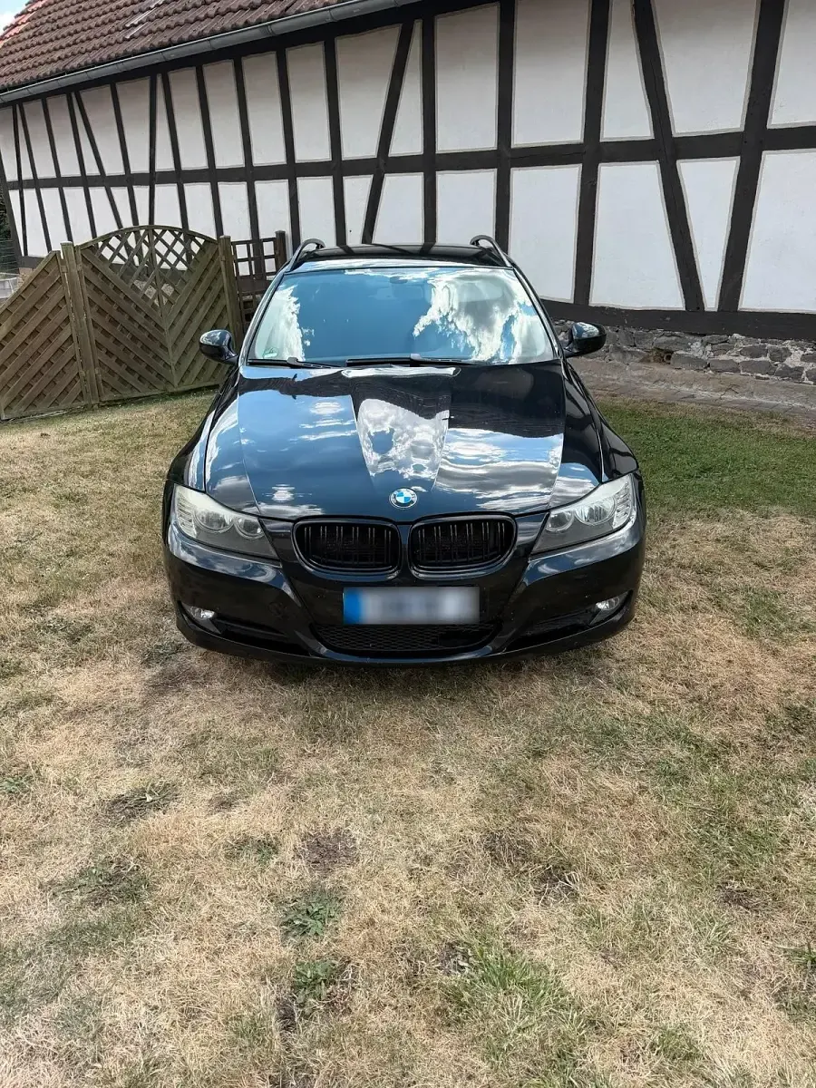 Gebraucht BMW 318 190 PS (139 kW) 2009 Schwarz Kombi
