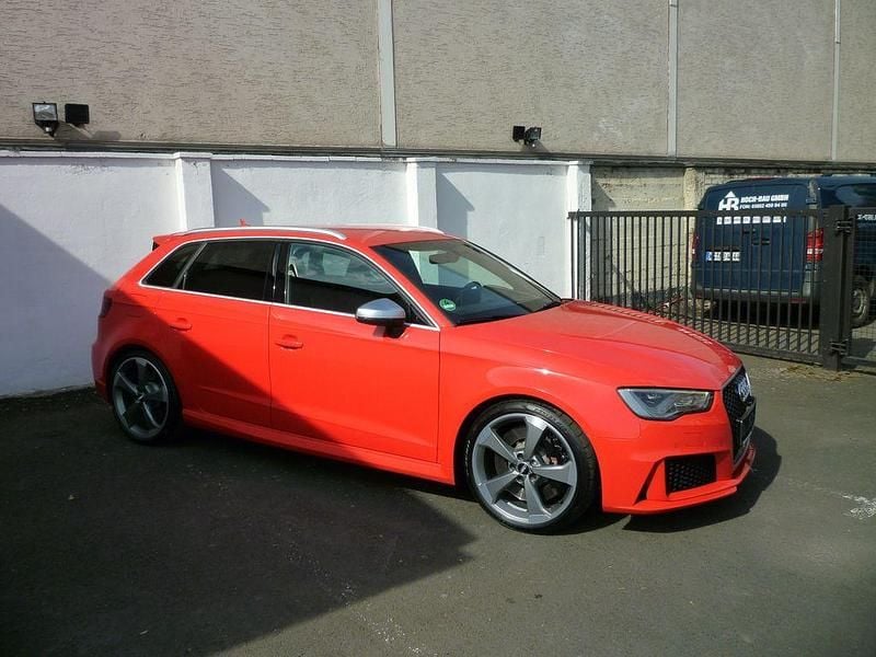 Gebraucht Audi RS3 Sport 367 PS (269 kW) 2015 Rot Limousine