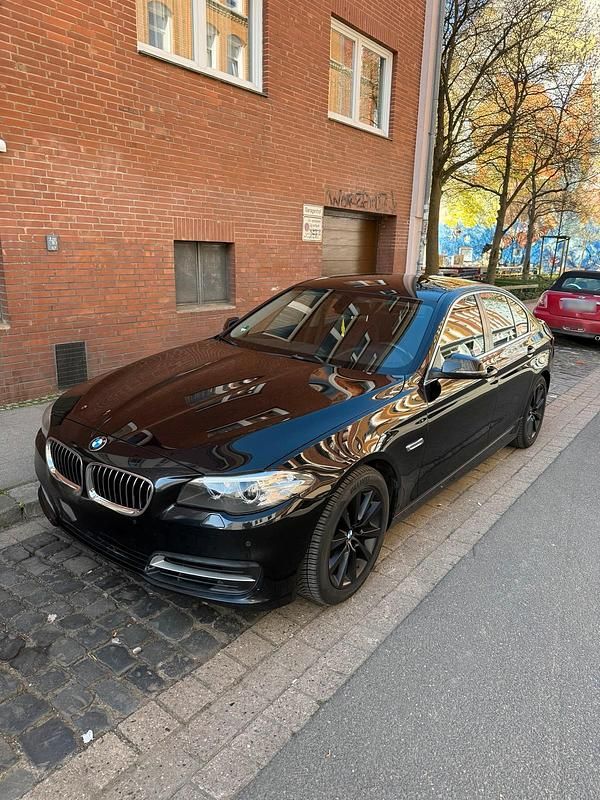 Gebraucht BMW 520 184 PS (135 kW) 2015 Schwarz Limousine